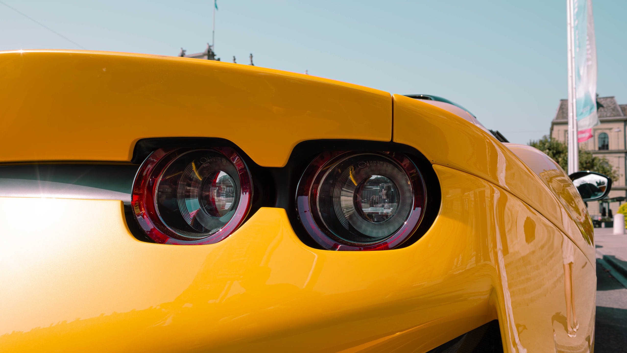 Ferrari automotive study in Geneva, photograph 01 by Dani Oncins Roca
